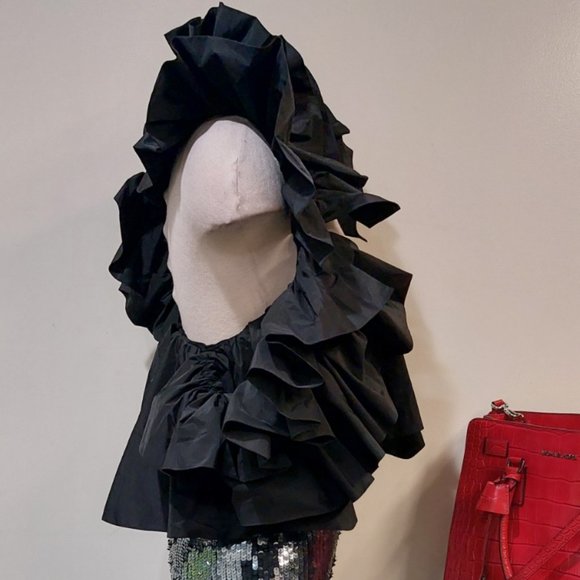 💥STUNNINGLY BEAUTIFUL💥 Ruffle Trim Corset Top in Black - Picture 8 of 15